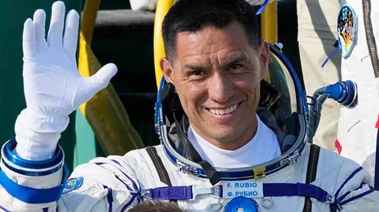 El astronauta Frank Rubio vuelve a la Tierra con un récord para la NASA y los hispanos