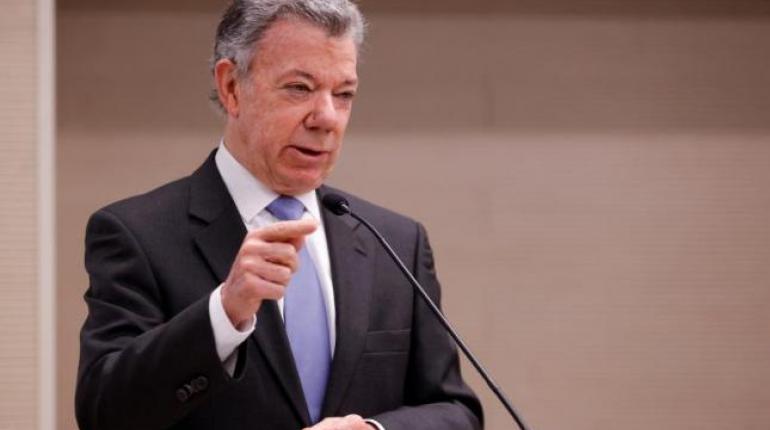 Santos denuncia política “blanda” de EEUU sobre Venezuela y pide a Colombia que haga más