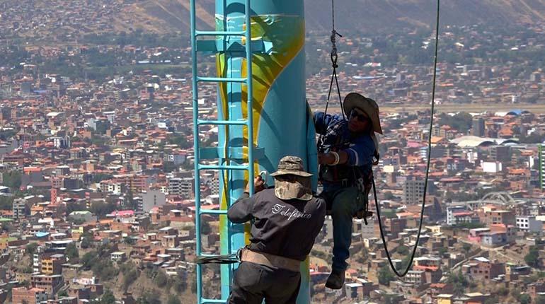 Continúan los trabajos en el teleférico y tienen un 90% de avance