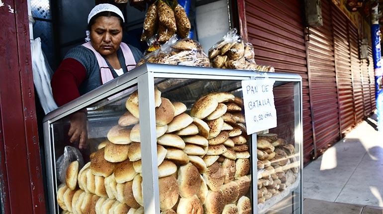 Panificadores anuncian alza de precio del pan en Cochabamba