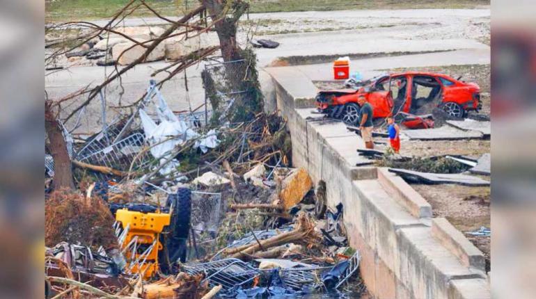 Asciende a al menos 94 la cifra de muertos por las inundaciones en Texas