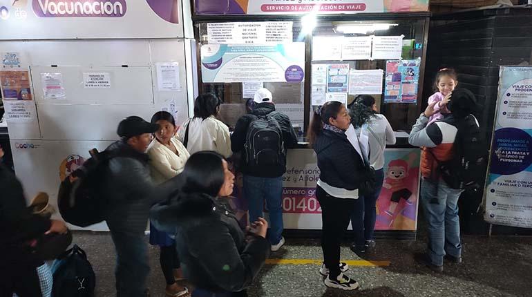 Defensoría de la Niñez entregó tres mil permisos de viaje