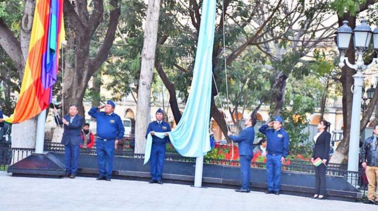Cochabamba rinde su homenaje a Sucre en el Bicentenario de Bolivia