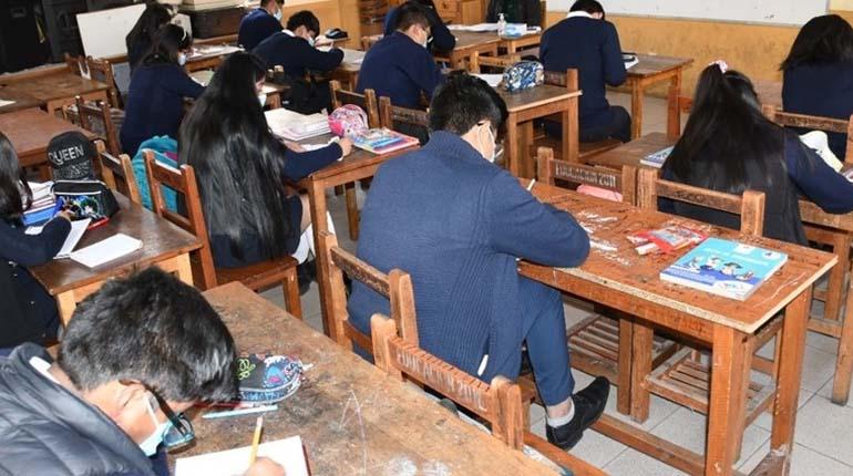 Educación amplia vacación en Santa Cruz por brote de sarampión