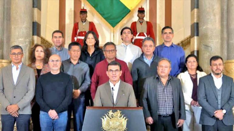 Paz refuerza plan para ejercer poder a distancia y crea su “Despacho Virtual”