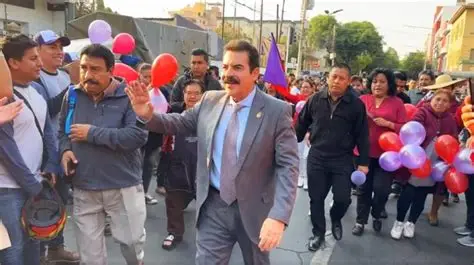 Manfred calificó el “debate” como un circo sin propuestas