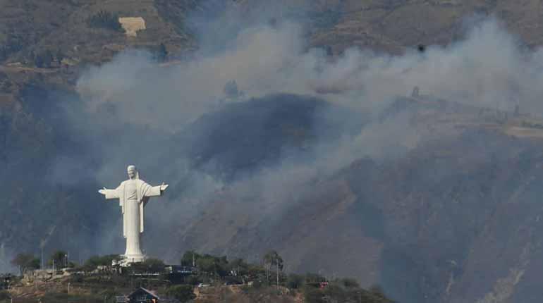 Reportan dos incendios en Bella Vista y Potrero, en Cochabamba
